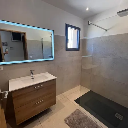 فيلة Bella Vista